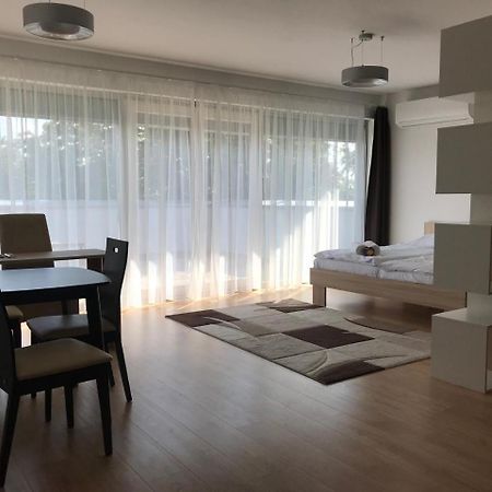 River View Residence Bratislava Bagian luar foto