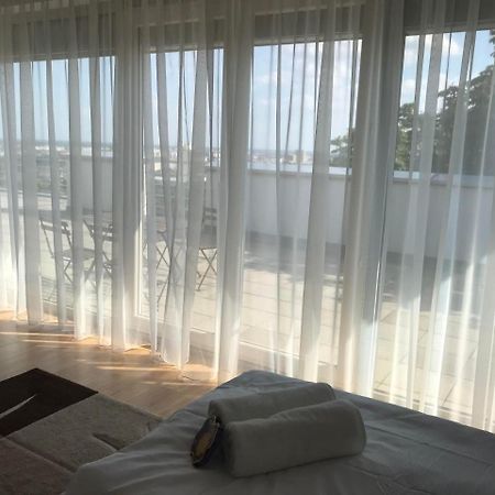 River View Residence Bratislava Bagian luar foto