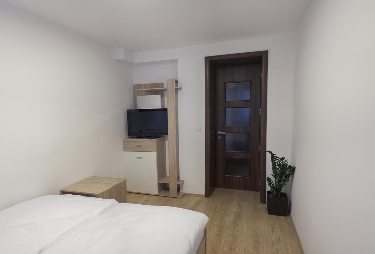 River View Residence Bratislava Bagian luar foto