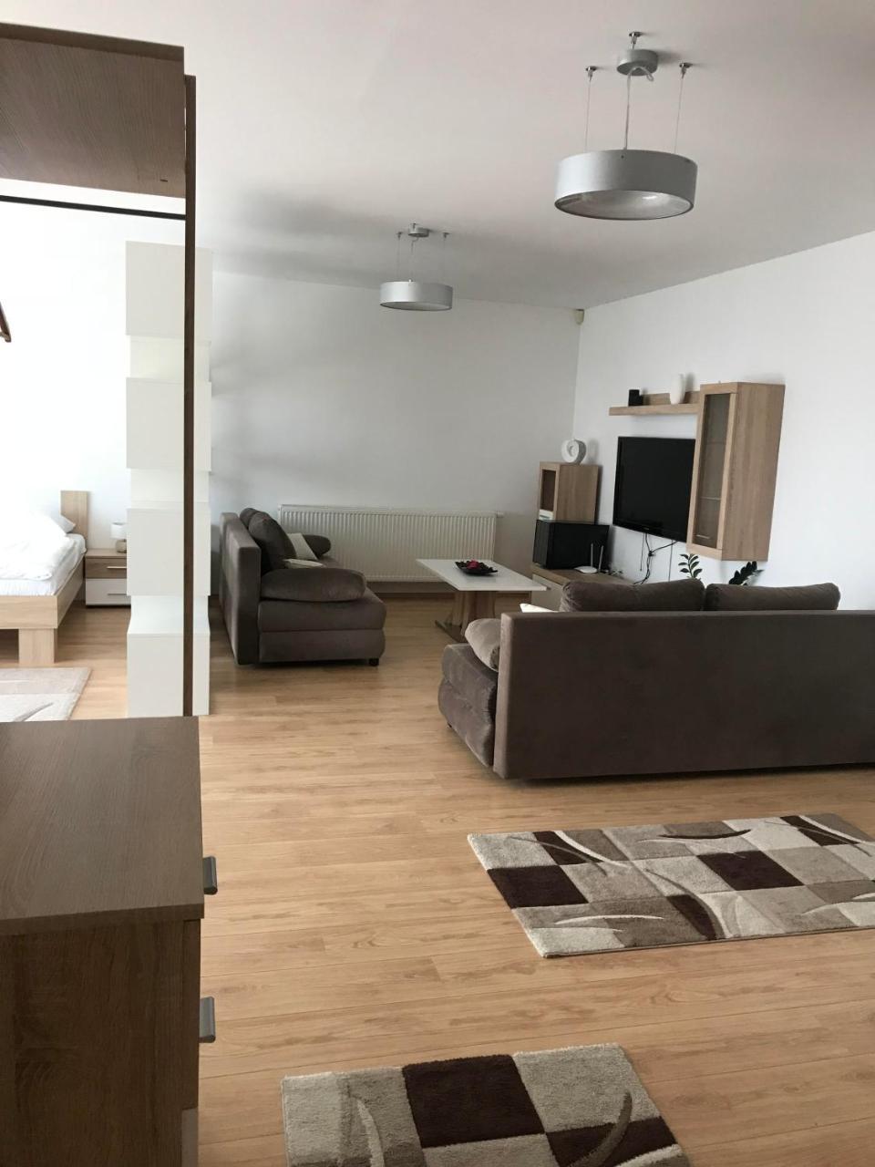 River View Residence Bratislava Bagian luar foto