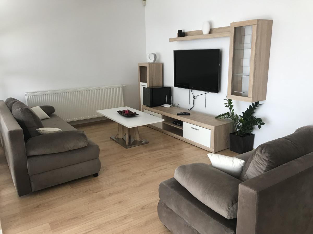 River View Residence Bratislava Bagian luar foto