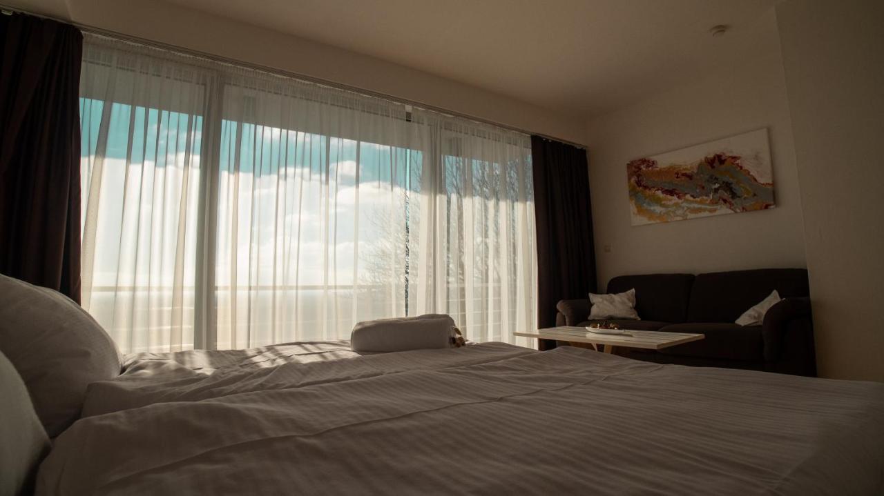 River View Residence Bratislava Bagian luar foto