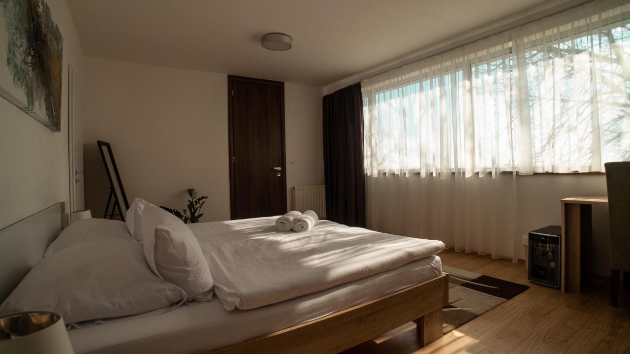 River View Residence Bratislava Bagian luar foto