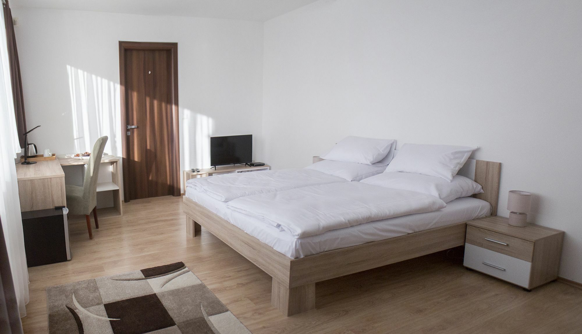 River View Residence Bratislava Bagian luar foto